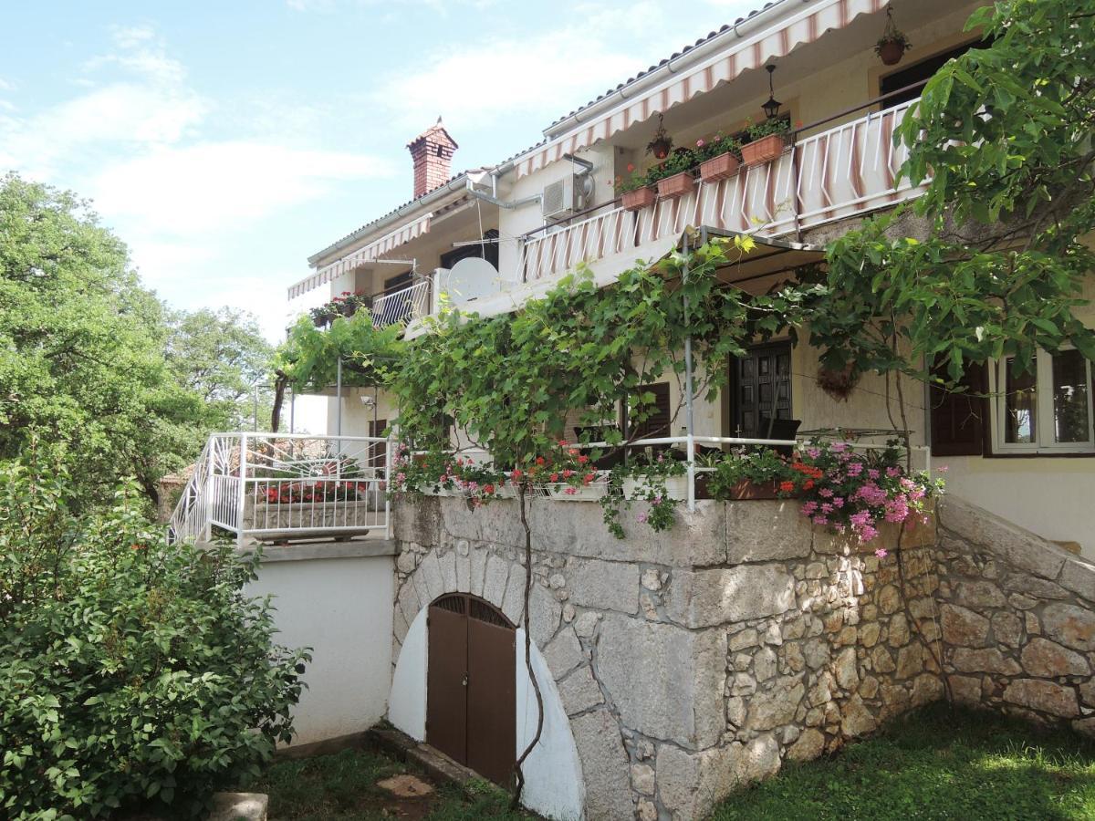 Apartments Sabina I Grapes Malinska Exterior foto